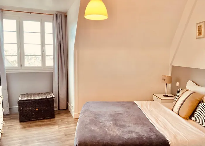 Apartament Vue Sur Port-en-Bessin-Huppain